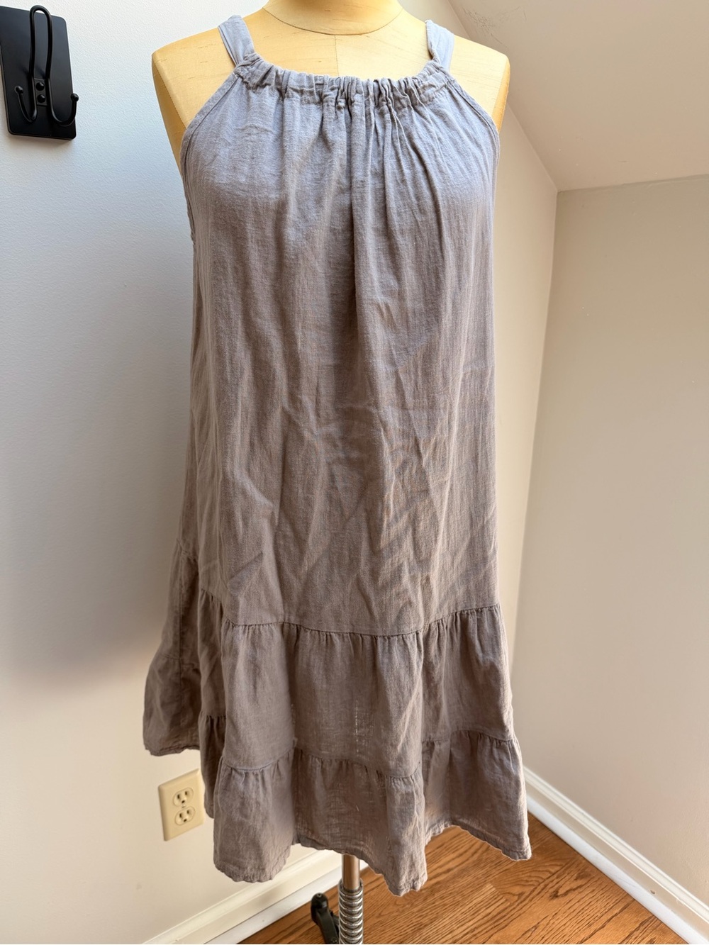 Bella Umbra Light Taupe Sleeveless Tiered Linen Cotton Dress Made in Italy
